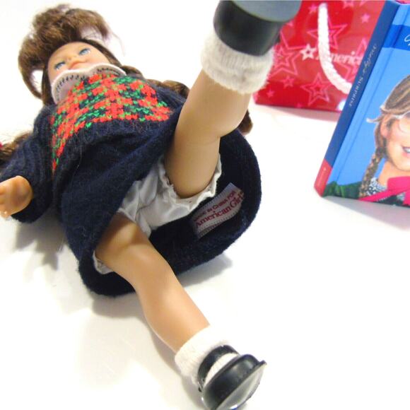 American Girl MOLLY MINI DOLL 6.5" Cloth Body Meet Outfit 25th Anniv Book + BAG - Picture 4 of 5